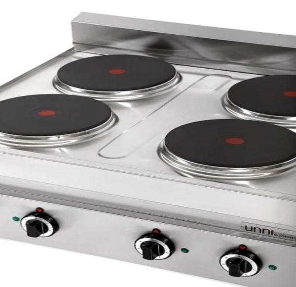 ELEKTROHERD 4 Kochplatten 4 x 2,6 kW Kochplatten 700 x 650 mm